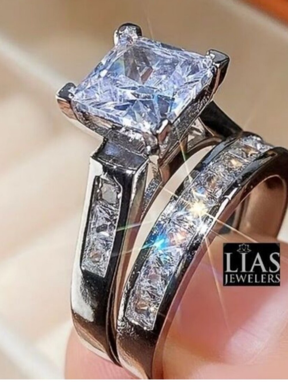 New 18k white gold wedding ring set